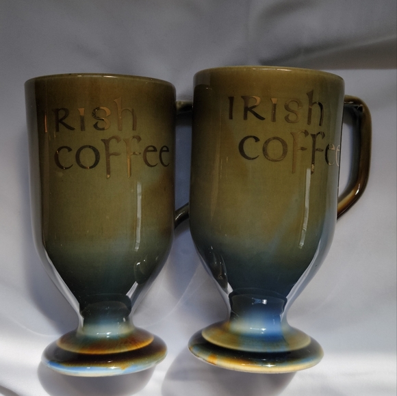 Set of 2 Vintage Wade Ireland Porcelain Footed Irish Coffee Mugs - Picture 5 of 5